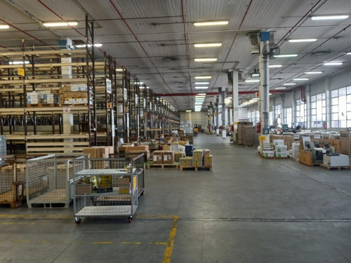Imagen 2 de 10 de Nave Industrial - Chilavert