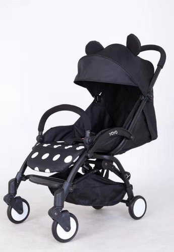 Imagen 2 de 4 de Coche De Bebe Yoya 175° Mickey Plegable Liviano Cinturon