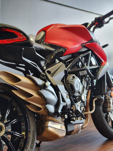 Imagen 7 de 25 de Moto Mv Agusta Dragster 800 Rosso Mate