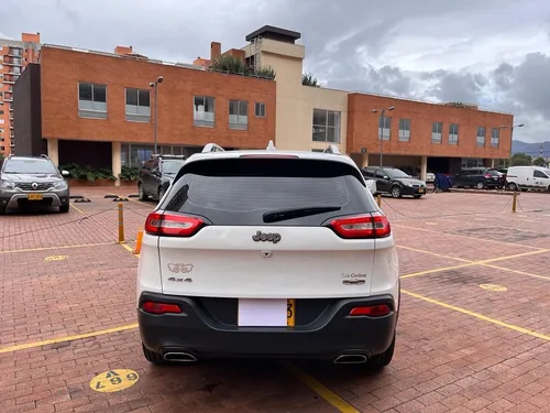 Jeep Cherokee 3.2 Longitude Plus