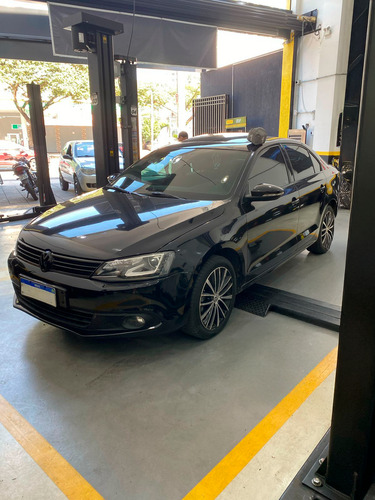 Volkswagen Jetta 2.0 Tsi Highline 4p 211 hp