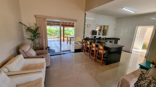 Casa Em Condomínio Com Natureza, Tranquilidade E Segurança