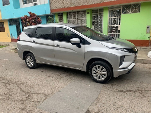 Imagen 5 de 8 de Alquiler De Camionetas Suv Automáticas Y Mecánicas