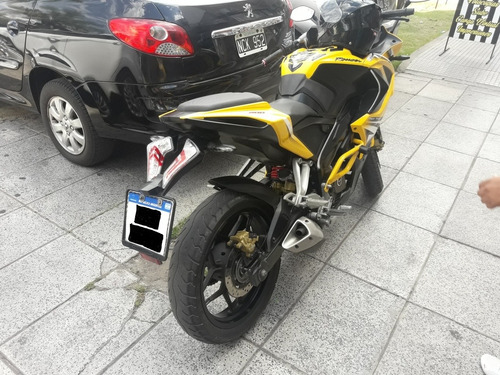 Bajaj Rouser Rs 200-2018 14000 Km Imp Est $410000 T/auto Mot
