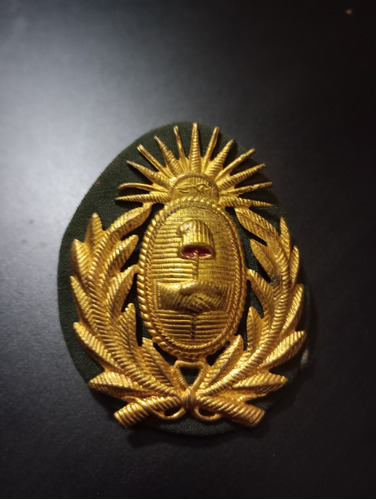 Escudo Militar De Sombrero?