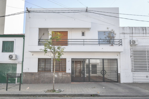 Imagen 19 de 30 de Casa 6 Dormitorios En Venta La Plata Pza Malvinas