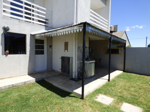 Imagen 10 de 14 de Hermosa Y Acogedora Casa En Tandil Hidromasaje Y Parrilla.