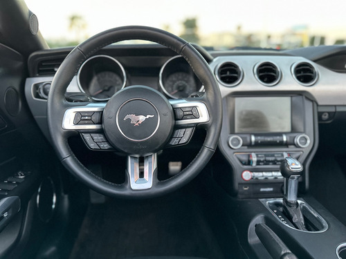 Ford Mustang CONVERTIBLE 4 CILINDROS TURBO