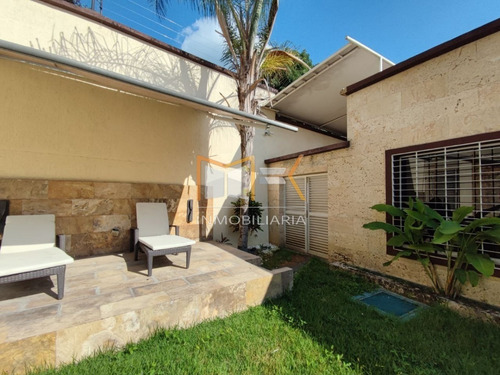 Imagen 21 de 29 de Mk Inmobiliaria Vende Quinta Moderna En Urb El Piñal, El Limón / 04128517764