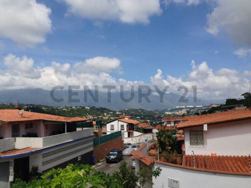 Townhouse En Venta En Urbanización Alto Prado Caracas