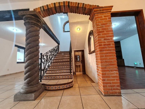 En Venta Residencia En Misión Concá, Roof Garden, Cto Serv, 4 Recamaras, 4.5 Bañ