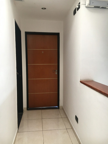 Monoambiente Con Cochera - Alquiler - Villa Sarmiento