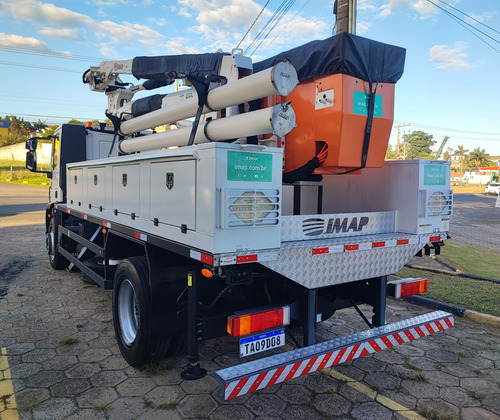 Iveco Tector 170e21 Ano 2022 Cesto Aéreo Outher Side Isolado