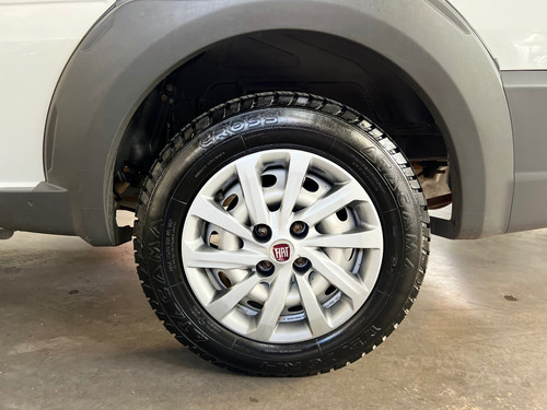 Fiat Strada 1.4 Hard Working Cab. Dupla Flex 3p