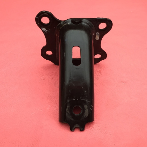 Base Izquierda De Motor Np 300 2014-2020 2.4 Lts Original (Usado)