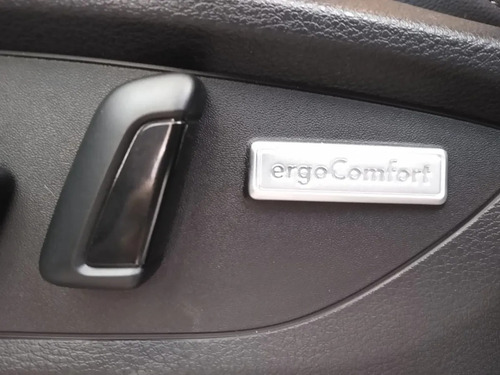 Imagen 21 de 25 de Volkswagen Amarok 2.0 Cd Tdi 180cv 4x2 Highline Pack At Ls