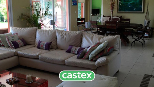 Casa A La Venta, Al Lago, Con Increíble Espejo De Agua En El Barrio Los Castores. Nordelta.