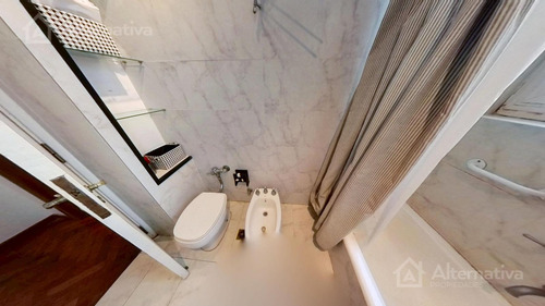 Venta De Departamento En Belgrano R De 5 Ambientes.
