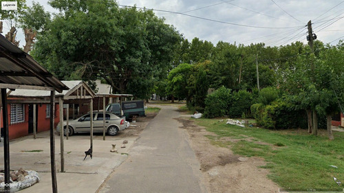 Casa En Venta - 2 Dormitorios 1 Baño - 1.000mts2 - Melchor Romero, La Plata