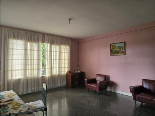 Casa En El Barrio Bello Monte - Guanare Ve21-003bm-cand