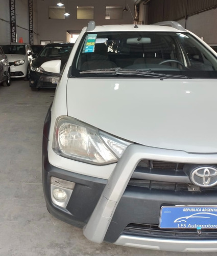 Imagen 5 de 14 de Toyota Etios Cross 1.5 Mt Les Automotores