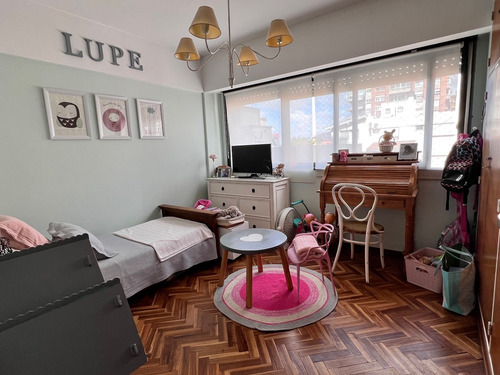 Departamento En Martínez, 4 Dormitorios, Dependencias Y Cochera