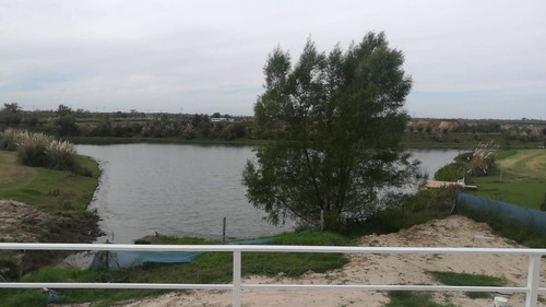 Imagen 10 de 13 de Casa En Venta Al Lago En El Canton!