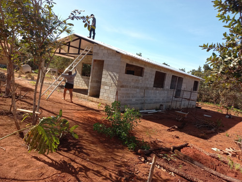 Vendo Chácara Na Df-140 Km 7 5-gleba Da Fazenda Sta Bárbara.