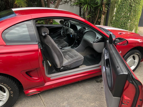 Ford Mustang 3.8 V6
