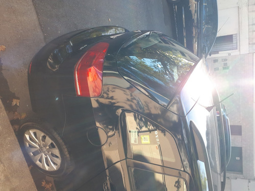 Imagen 8 de 8 de Volkswagen Suran 2011 Confortline Gnc
