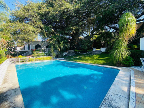Casa Comercial En Lomas De Atzingo, Cuernavaca, Morelos - Caen-1098-cc