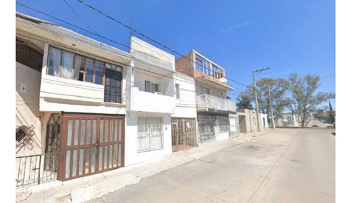 Casa En Venta Primera Constitución 134 Morelos I Aguascalientes/ Recuperacion Bancaria L1969
