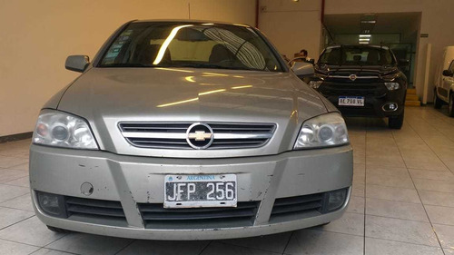 Chevrolet Astra Gls 2.0 2010 Con Gnc
