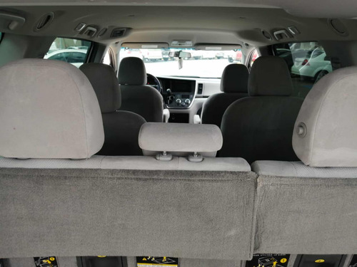 Toyota Sienna 3.5 Le V6 At