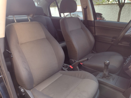 Imagem 10 de 12 de Volksvagem Polo Sedan 2007