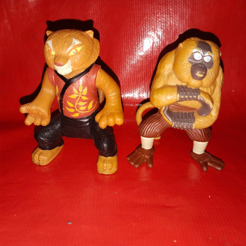 2 Figuras De Kung Fu Panda El Guerrero Dragon De Uso (Usado)