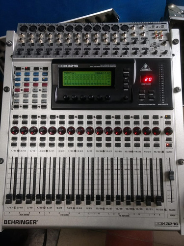 Consola Mixer Digital Behringer Ddx3216