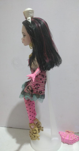 Monster High Draculaura Shriek Wrecked Nautical Ghoul Pirata