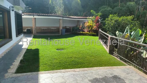 Agp Fabulosa Casa Remodelada. En Venta En La Boyera, Ubicada En Calle Cerrada 25-12979 Ys