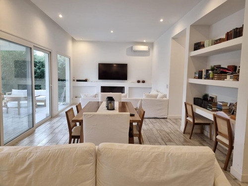 Imagen 8 de 29 de Retasada! Excelente Casa En Venta En Nordelta! Muy Buena Ubicacion, Calidad Premium!!