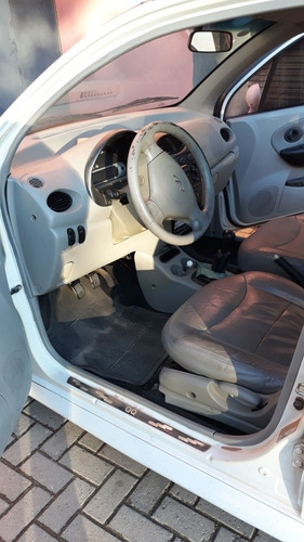 Imagem 3 de 11 de Chery Chery Qq 2012 1.1 16v 5p