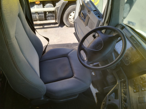 Imagen 20 de 23 de Tracto Camion Freightliner Cl 120, Año 2016, Oportunidad