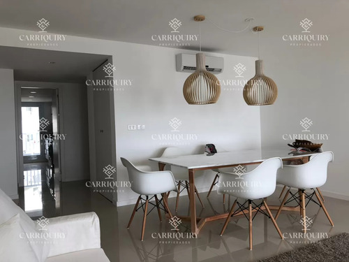 Se Vende Apartamento De 3 Dormitorios En Edificio Horizonte, Playa Mansa, Punta Del Este