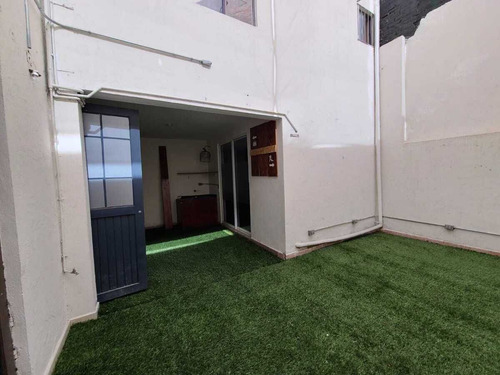 Casa En Renta Con Uso De Suelo Habitacional Con Servicios Tipo A Ubicación Est