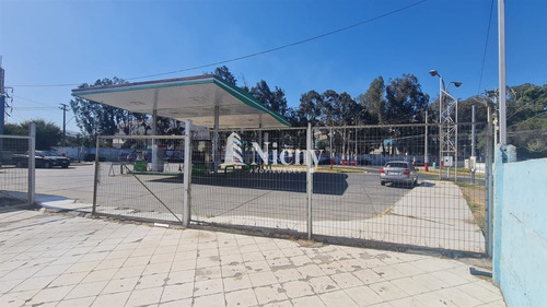 Local Bencinera Operativa Con Gran Terreno En La Calera.