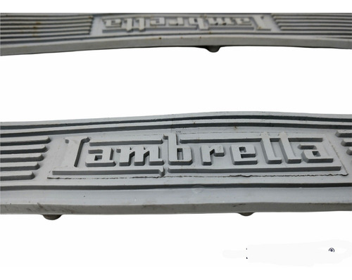 Imagen 2 de 4 de Alfombras Traseras De Lambretta 125 Y 150 Ld En Color Gris
