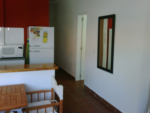 Departamento 2 Ambientes En 2do Piso Patagonia 1 Al Frente. Con Cochera Privada Cubierta