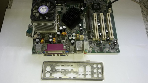 Kit Placa Mãe Skyhawk D33007 - Proc E Cooler - Com Defeito (Usado)