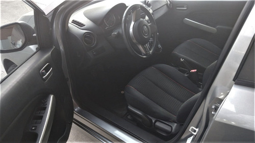 Imagen 4 de 9 de Mazda 2 I Touring Tm 2013