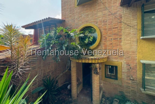 Casa En Venta En El Hatillo. Cecilia Gutierrez. 25-17968